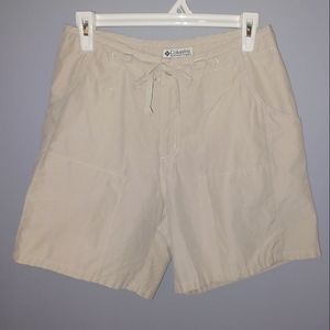 🎄3/$15 Columbia Vintage Y2K Light Tan Nylon Shorts